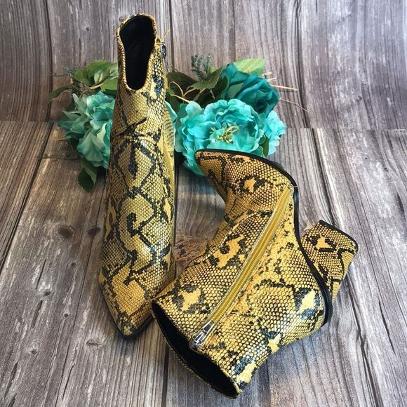 STEVE MADDEN Rarely Yellow Leather Snakeskin Western Booties 7M - Picture 3 of 11